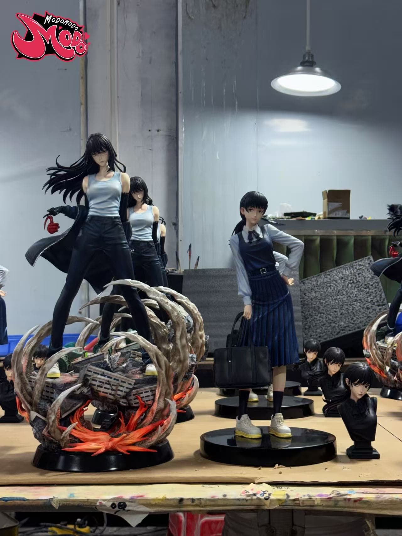 Chainsaw Man / Chainsaw Man Part 2: War Devil — Asa Mitaka Yoru 1/4 Scale (modomodo Studio) - 12