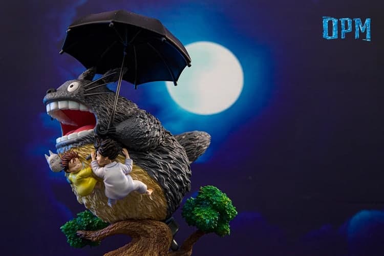My Neighbor Totoro / Ghibli Desktop Series — holding an umbrella Totoro (OPM Studio)