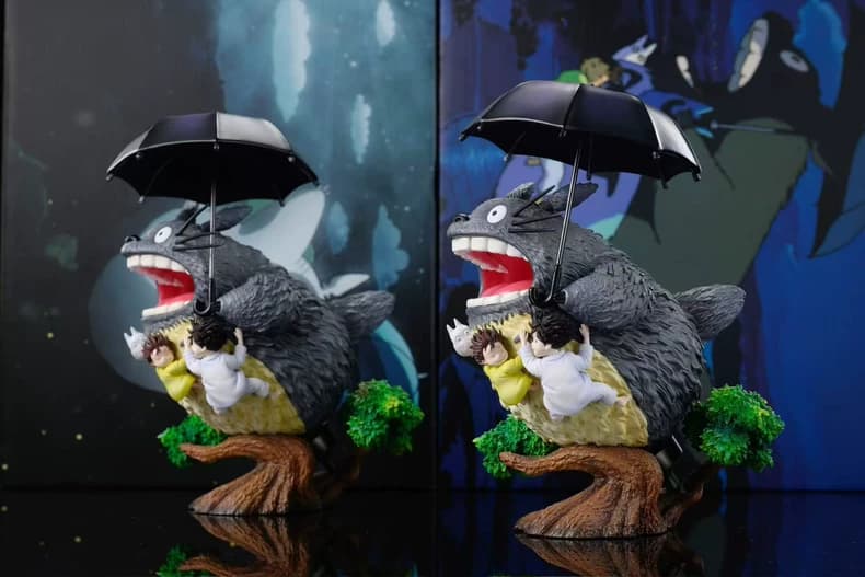 My Neighbor Totoro / Ghibli Desktop Series — holding an umbrella Totoro (OPM Studio) - 6